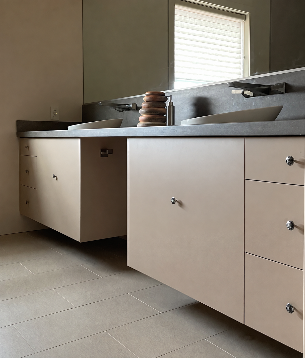Close side view of the blush floating double vanity